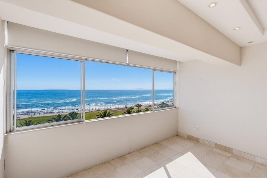 3 Bedroom Property for Sale in Mouille Point Western Cape